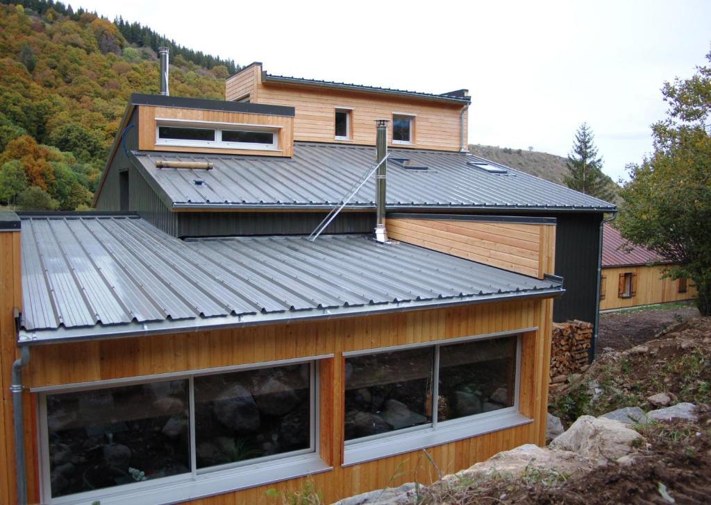 Aux 500 Diables Eco Lodge - Hotel Chambon-sur-Lac Exterior foto